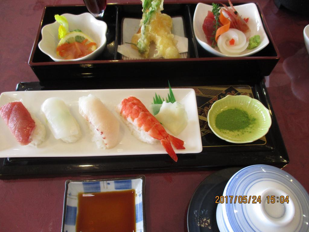 Yu Paradise Sakura Hotel Sakura  Ngoại thất bức ảnh
